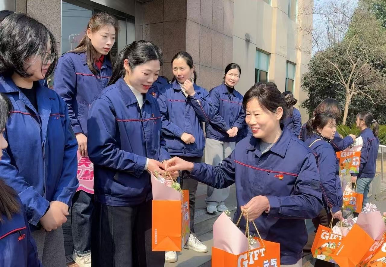 ����BB(�й�)�ɷ����޹�˾_����